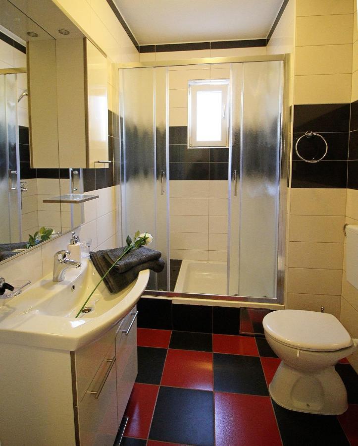 Apartmani Bozena マカルスカ エクステリア 写真