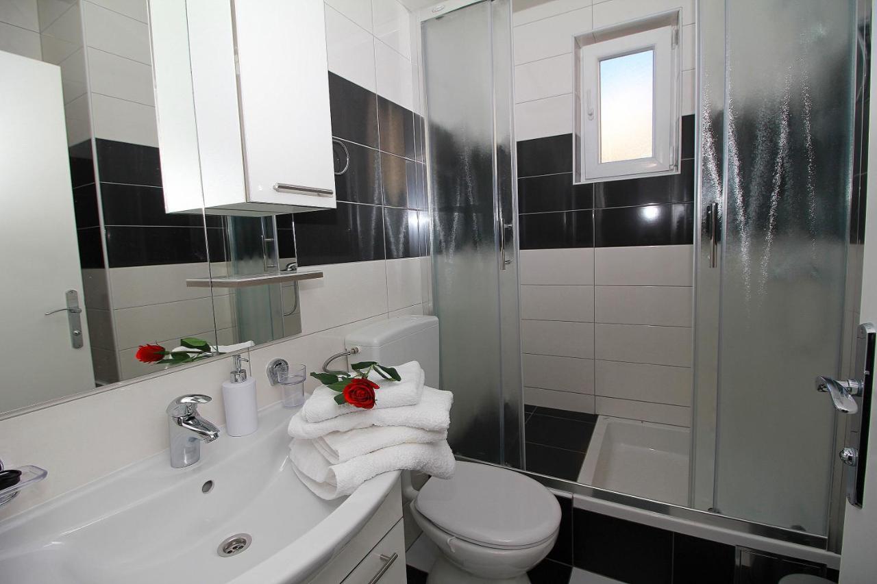 Apartmani Bozena マカルスカ エクステリア 写真